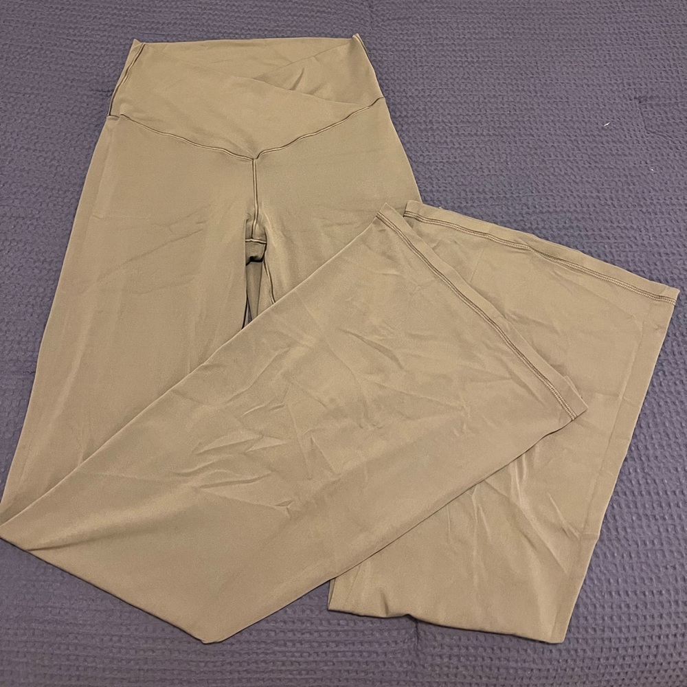 Aerie Offline Crossover Flared Leggings
